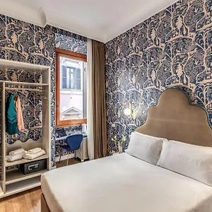 Townhouse Condotti 29 Guest house