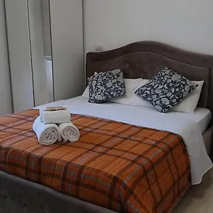 Raynova Guest house
